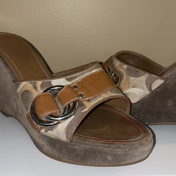 Coach Heels - Picture 2 of 2